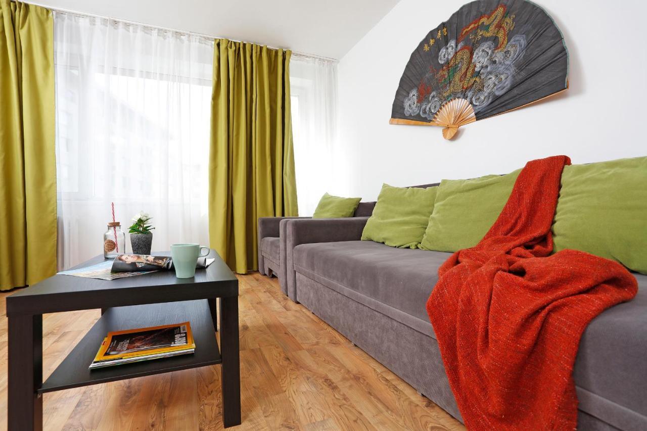 Central Apartment Very Close To Old City บูคาเรสต์ ภายนอก รูปภาพ